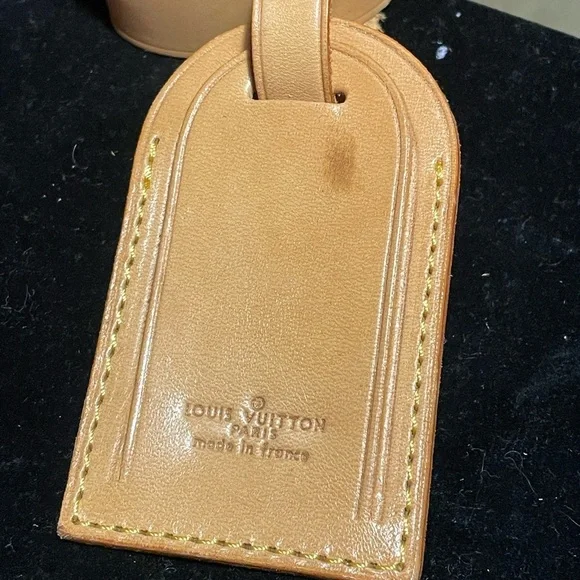 Louis Vuitton Vachetta Luggage Tag and Poignet set EUC - Picture 2 of 8